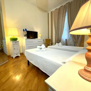 Apartment Lovely Free Parking, Lucca
