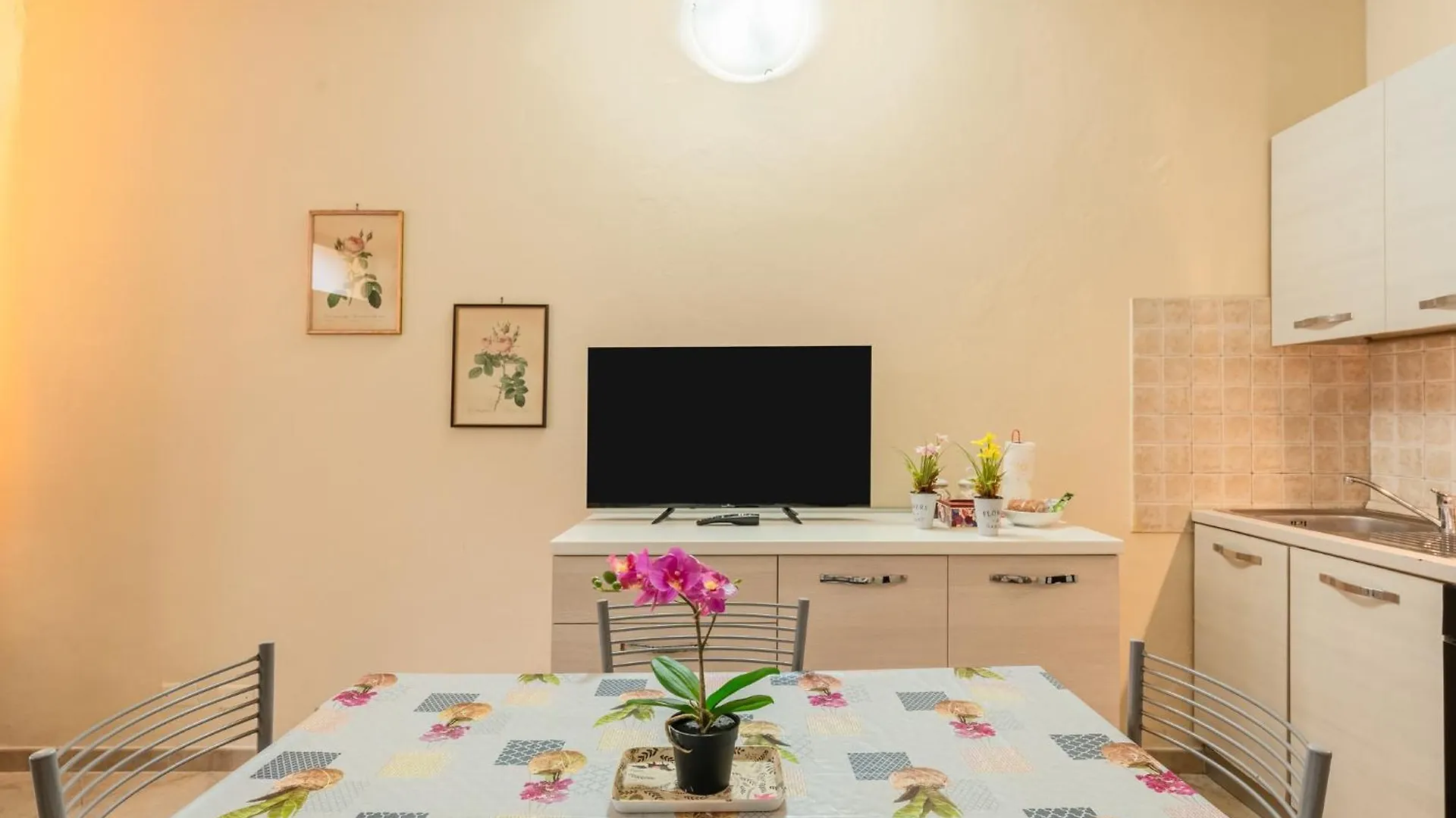Apartment Casa Angeli - By The River Lucca Italy